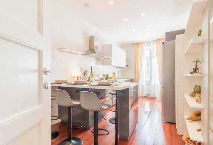 تختخواب و صبحانه Il Vicolo Suite