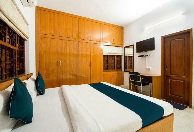 Hôtel Oyo 78637 Silver Key  Galaxy