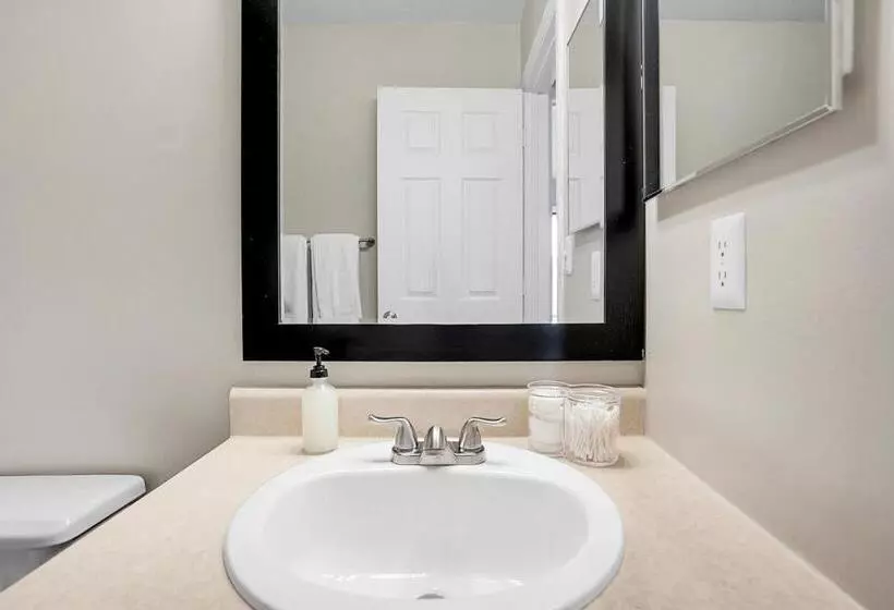 Kasa Downtown Louisville