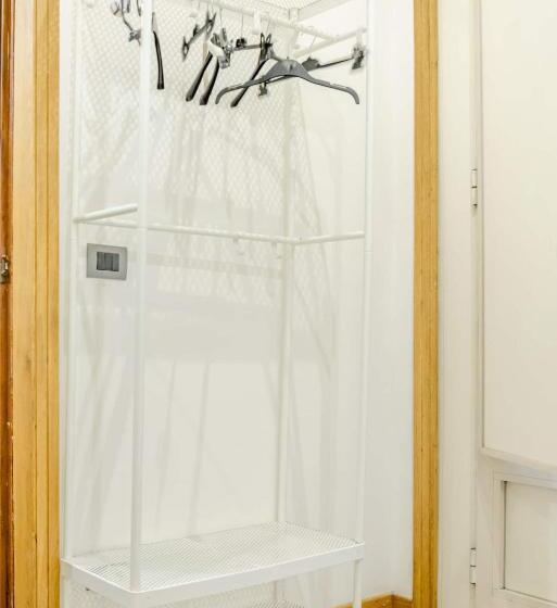 پانسیون Inside Chiaia Rooms