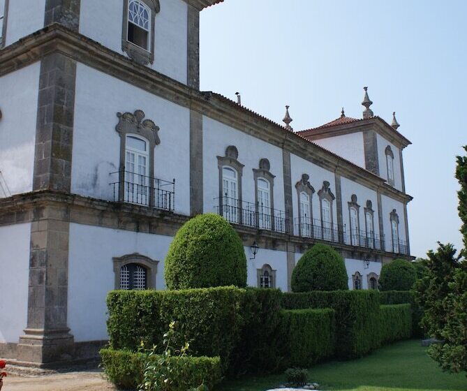 Casa Das Torres Da Facha