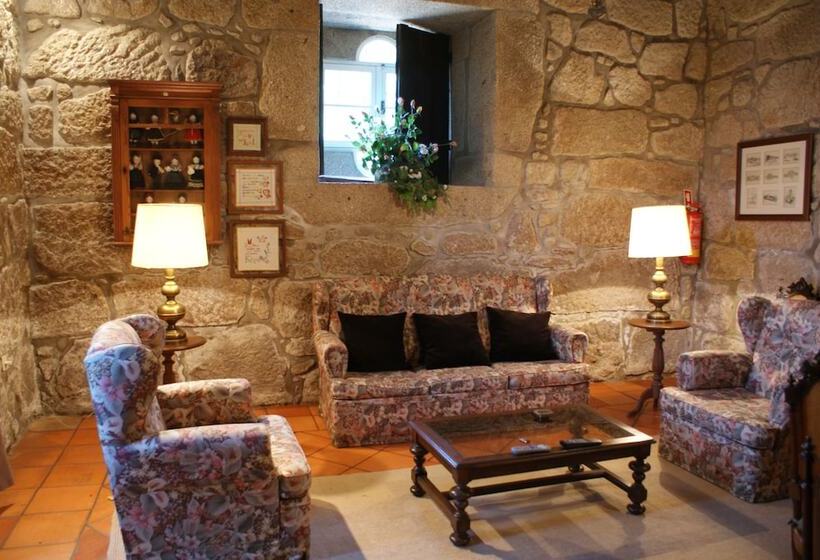 Casa Das Torres Da Facha