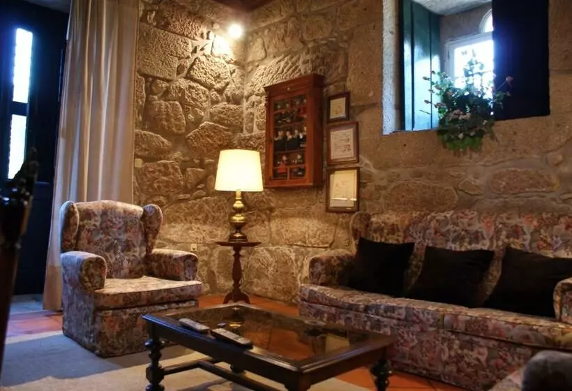 Casa Das Torres Da Facha