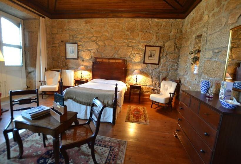 Casa Das Torres Da Facha