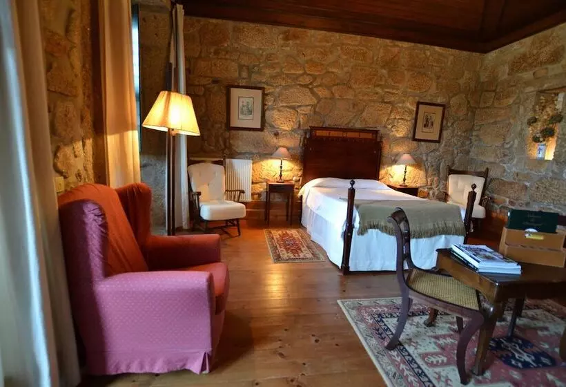 Casa Das Torres Da Facha