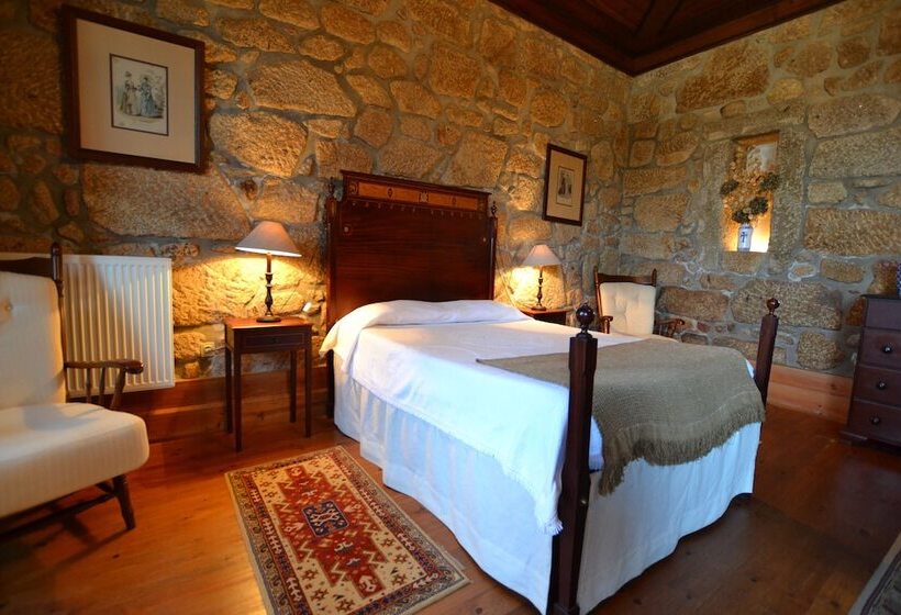 Casa Das Torres Da Facha