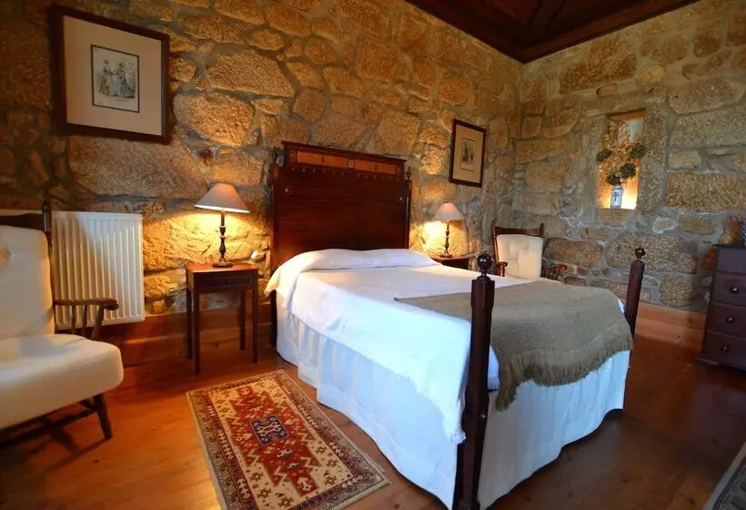 Casa Das Torres Da Facha