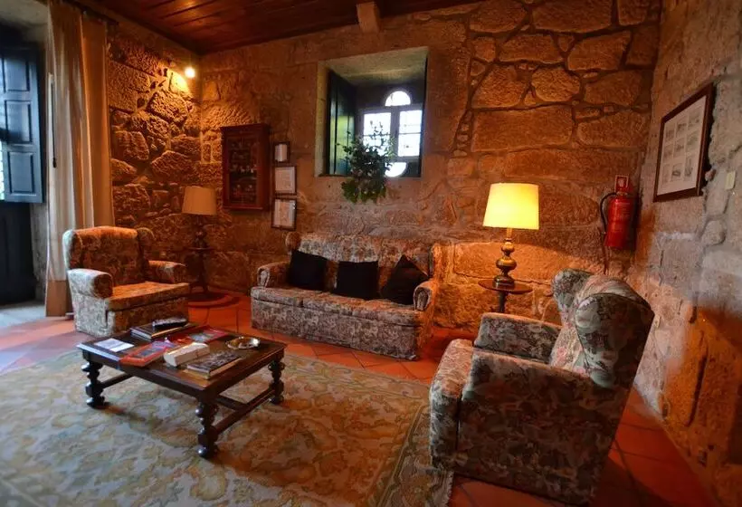 Casa Das Torres Da Facha