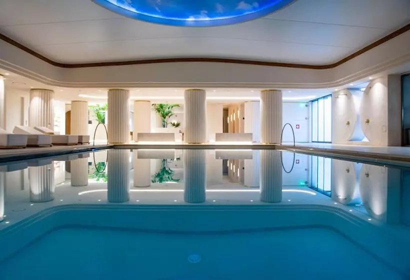 Отель Aquila Rithymna Beach