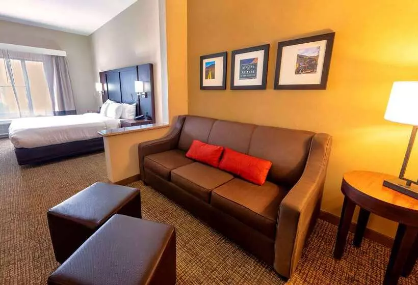 Отель Comfort Suites Goodyearwest Phoenix