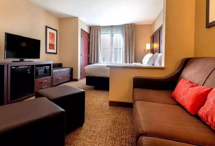 Отель Comfort Suites Goodyearwest Phoenix