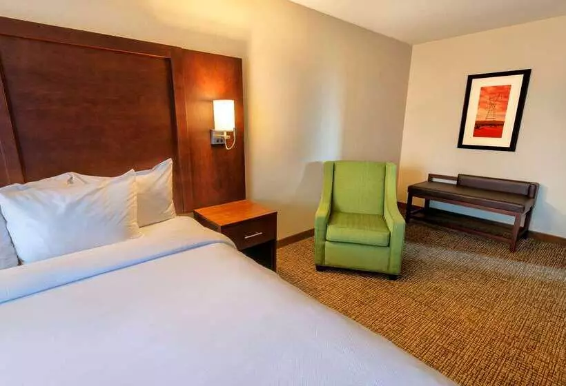 Отель Comfort Suites Goodyearwest Phoenix