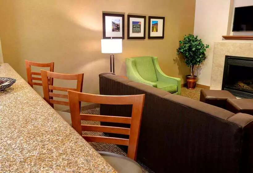 Отель Comfort Suites Goodyearwest Phoenix