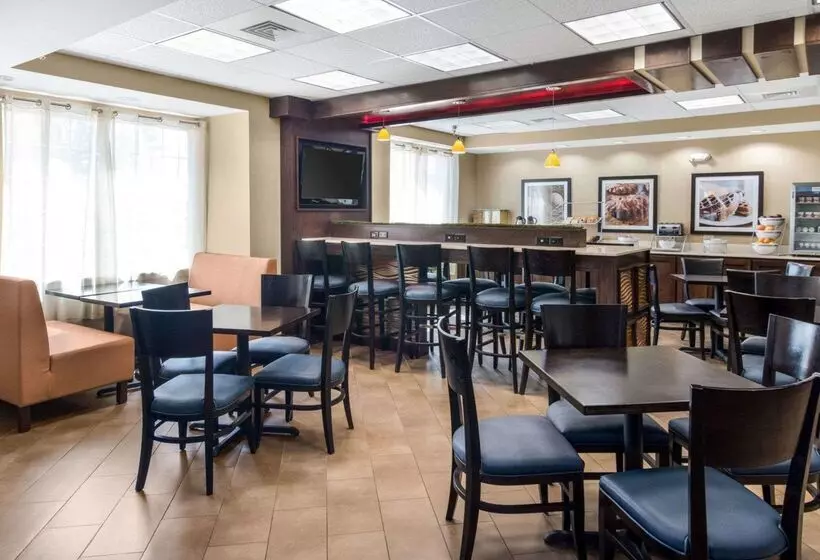 ホテル Comfort Suites