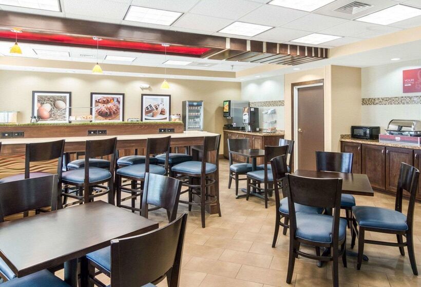 فندق Comfort Suites