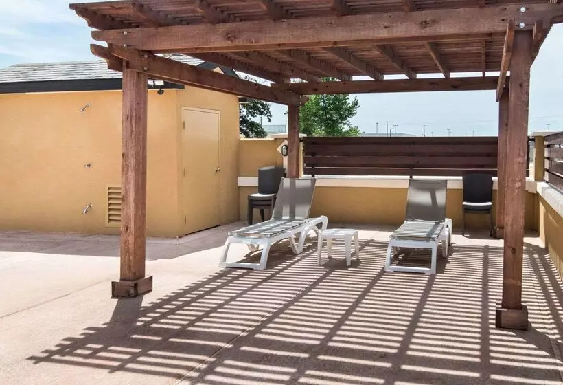 ホテル Comfort Suites