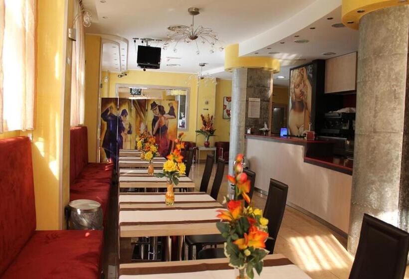 Отель Cristal Eboli