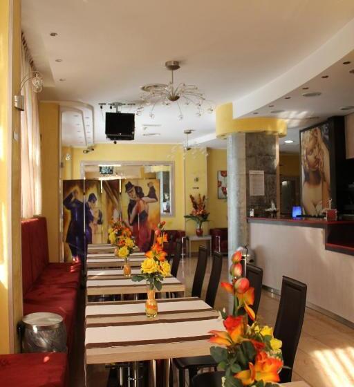 Отель Cristal Eboli