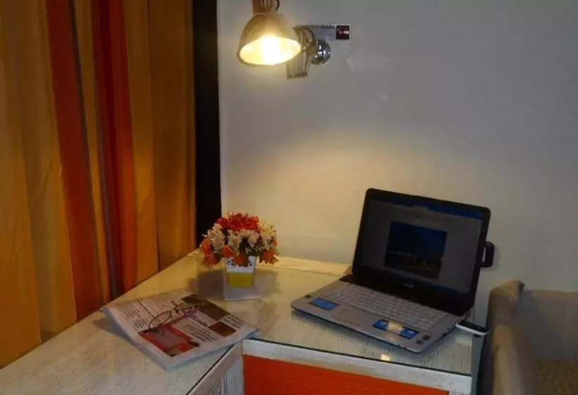 בית מלון כפרי Cristal Eboli