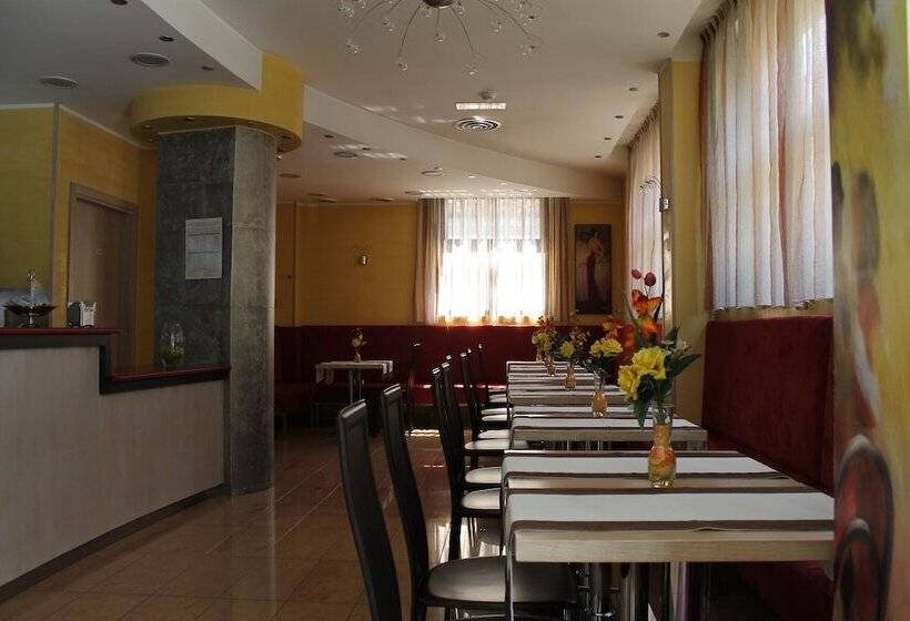 Отель Cristal Eboli