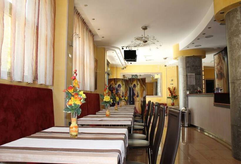 Отель Cristal Eboli