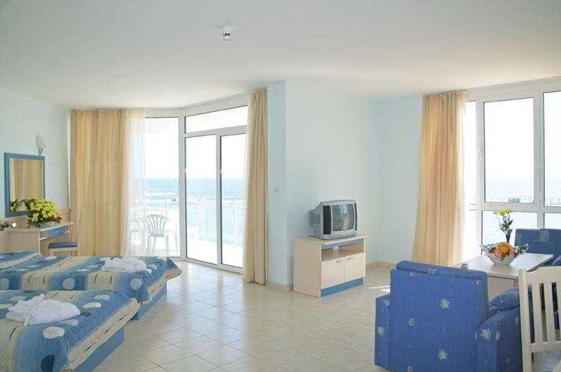 فندق Dolphin Marina