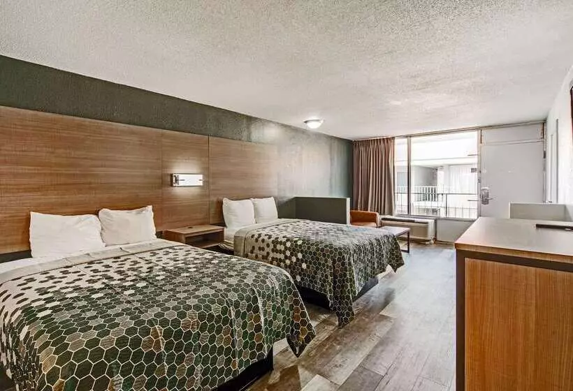 酒店 Econo Lodge Inn & Suites Near Bricktown