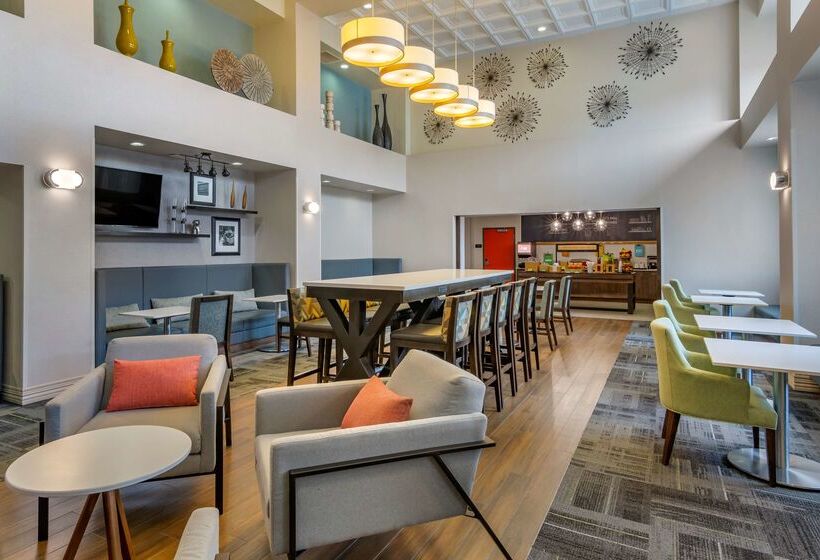 בית מלון כפרי Hampton Inn & Suites By Hilton Edmonton/west