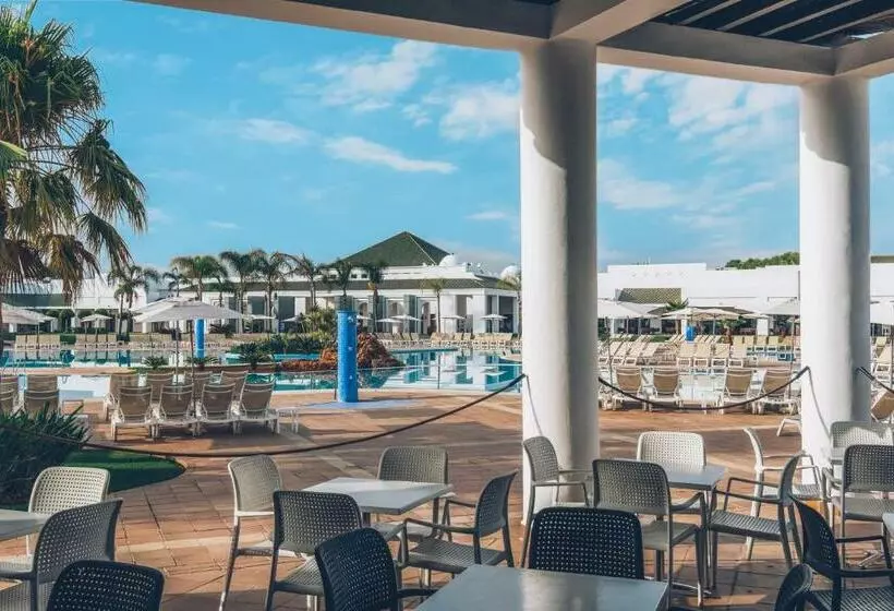 호텔 Iberostar Waves Saidia