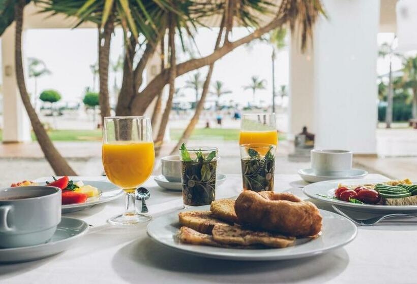 فندق Iberostar Waves Saidia