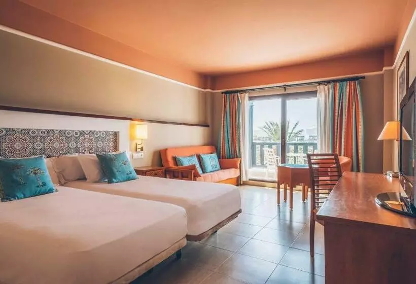 호텔 Iberostar Waves Saidia