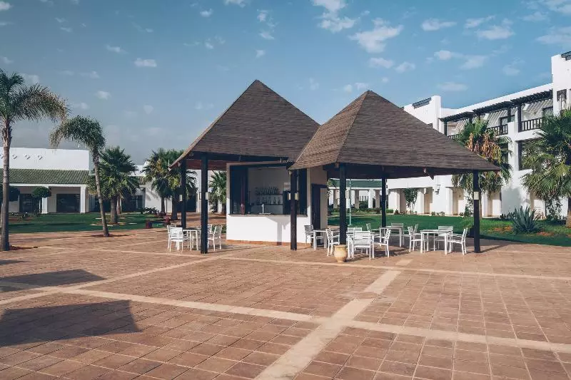 호텔 Iberostar Waves Saidia