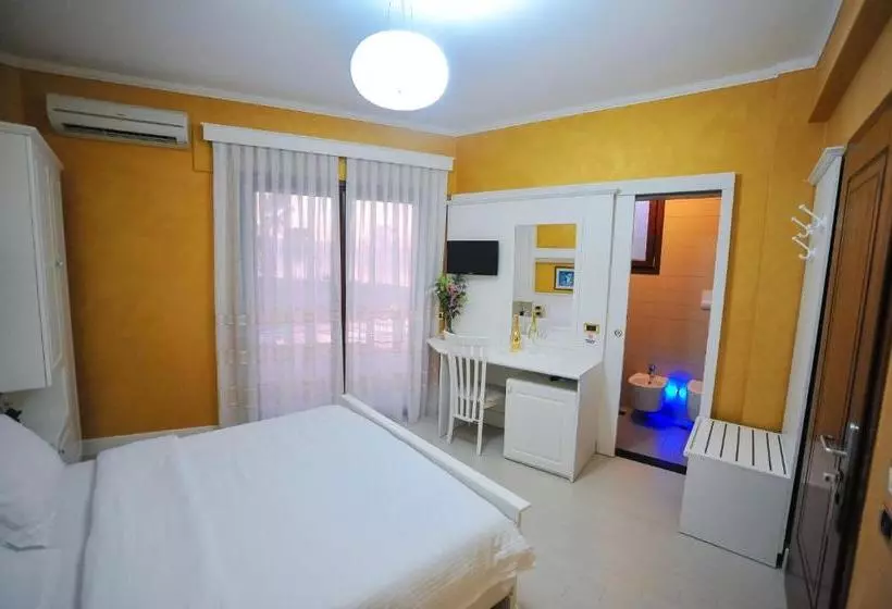 호텔 Iliria Internacional