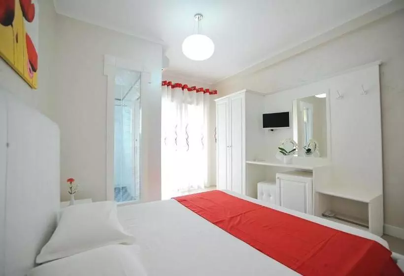 호텔 Iliria Internacional