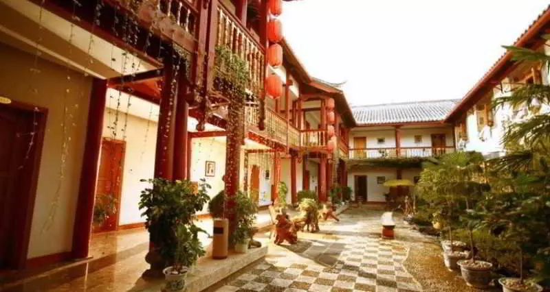 Otel Lijiang Wangfu Mansion