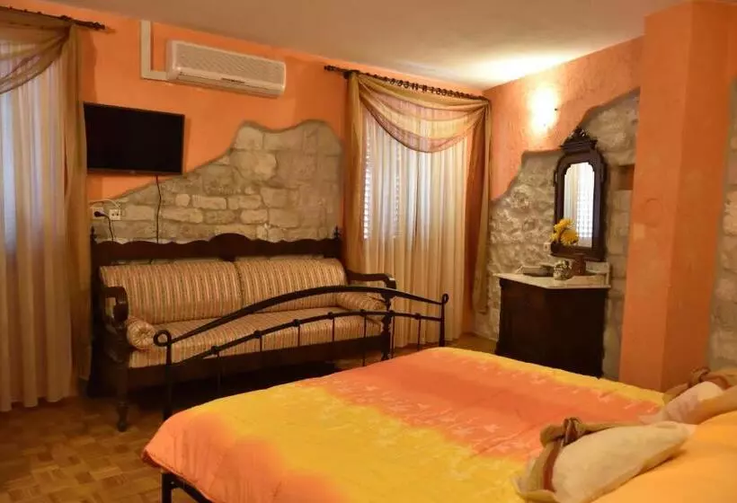 Hotelli Palace Derossi