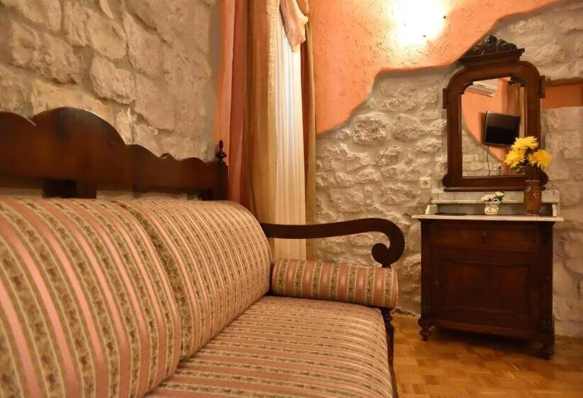 Hotel Palace Derossi