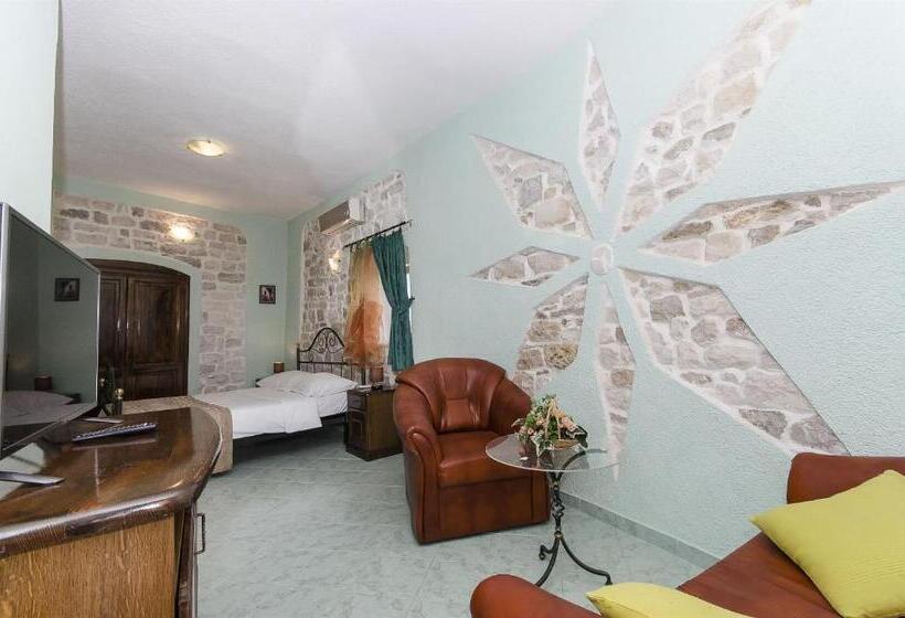 Hotel Palace Derossi