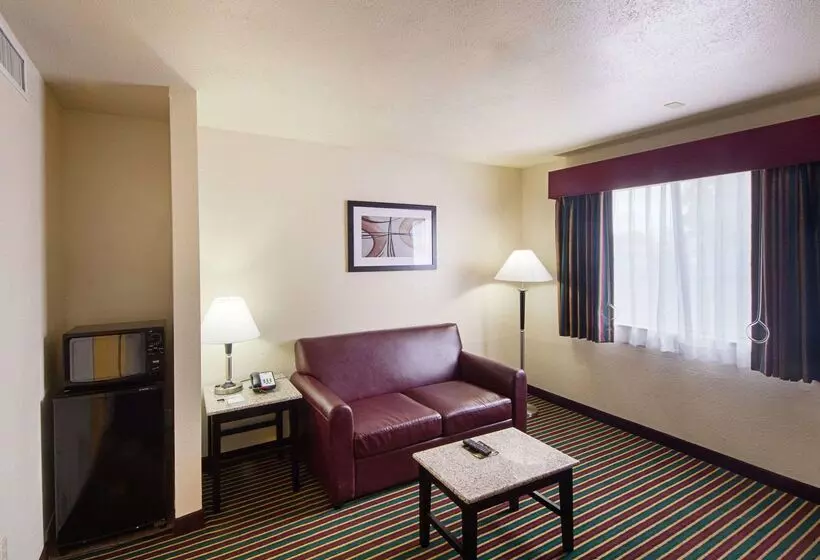 فندق Baymont By Wyndham Del Rio