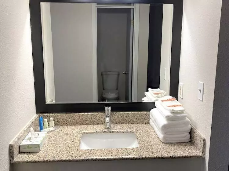 فندق Baymont By Wyndham Del Rio