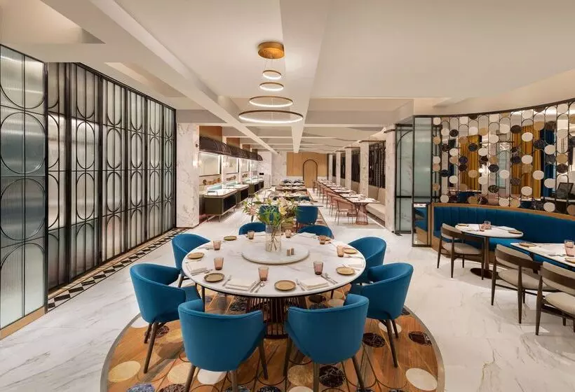 فندق Radisson Mumbai Goregaon