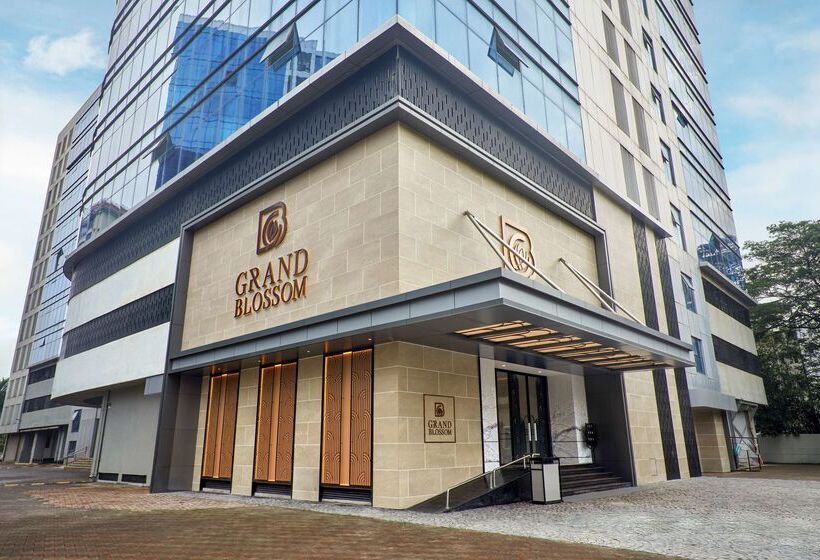 هتل Radisson Mumbai Goregaon