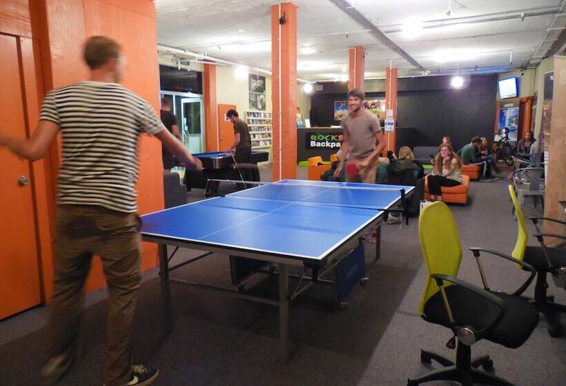 호텔 Rock Solid Backpackers Rotorua