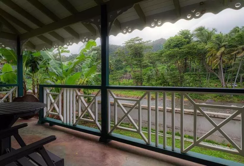 هتل Rosalie Bay Eco Resort & Spa