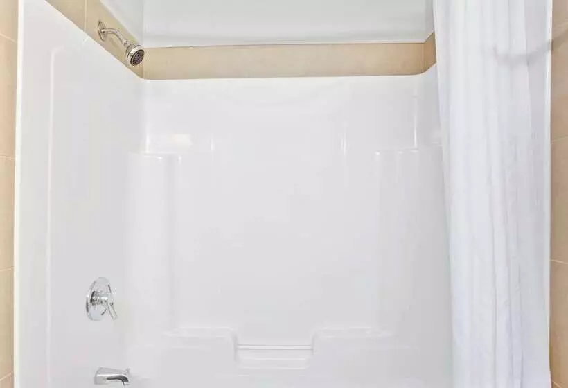 בית מלון כפרי Super 8 By Wyndham Stjerome