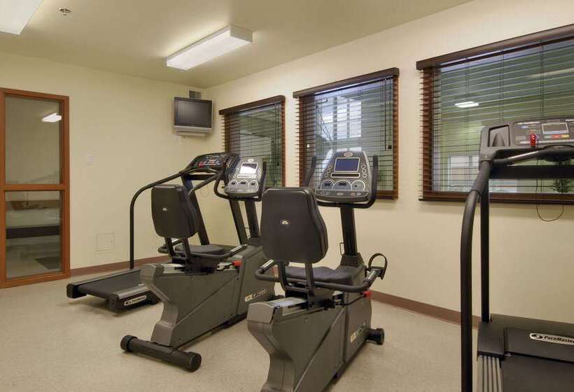 فندق Super 8 By Wyndham Stjerome