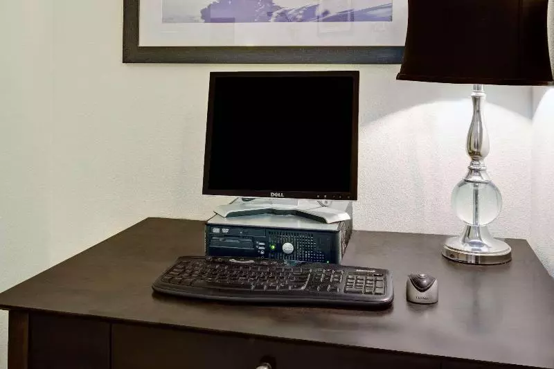 בית מלון כפרי Super 8 By Wyndham Stjerome