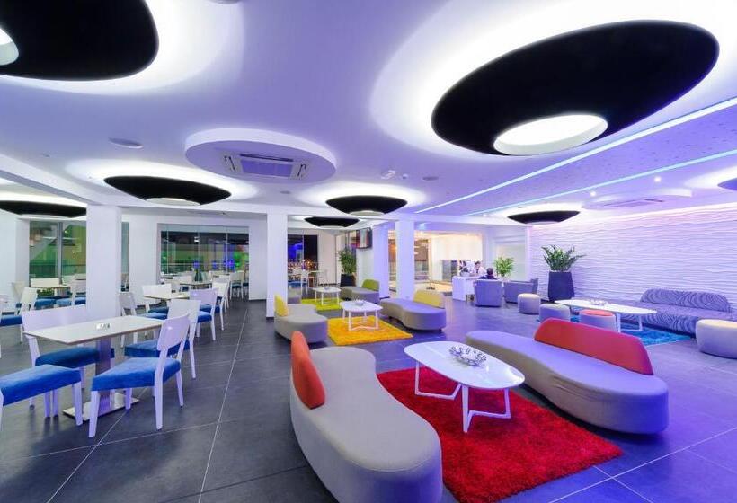 בית מלון כפרי Tasia Maris Oasis