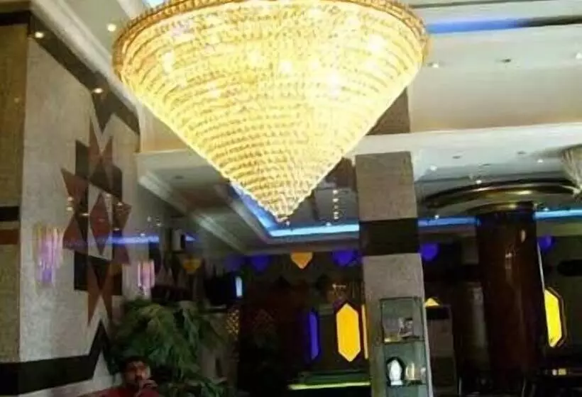 Royal Crown Hotel & Suites