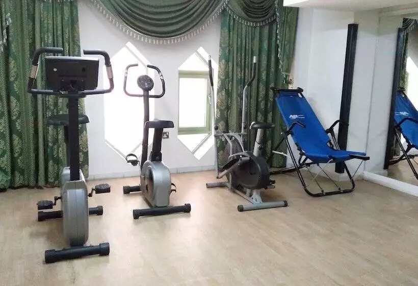 Royal Crown Hotel & Suites